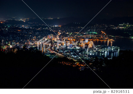 長崎県佐世保市の夜景 長崎県佐世保市の夜景 82916531