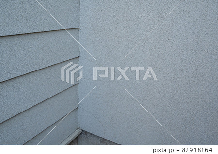 家屋外壁のひび割れのイメージ 82918164