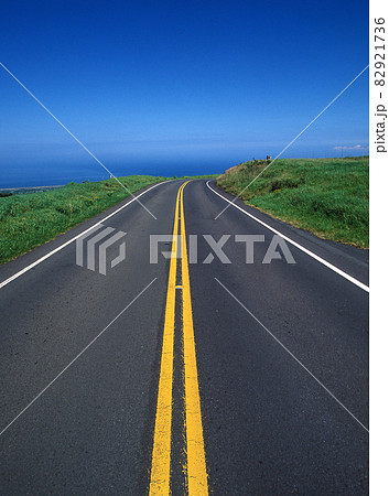 USA, Hawaii, Big Island, Empty road near sea coast 82921736