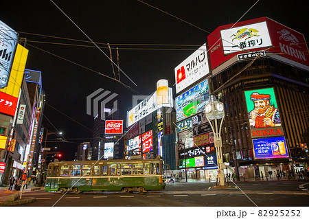 札幌市電 さよなら M101 (外回り；狸小路～すすきの）の写真素材 
