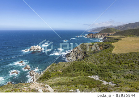 Usa, California, Big Sur, Pacific Ocean coastline with cliffs Usa, California, Big Sur, Pacific Ocean coastline with cliffs 82925944