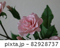 パンフラワー（樹脂粘土の作品）のバラ・造花 82928737