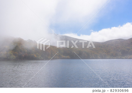 朝霧の須川湖 朝霧の須川湖 82930696