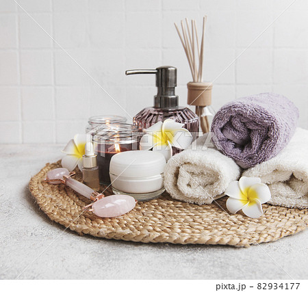Spa set on gray concrete background Spa set on gray concrete background 82934177