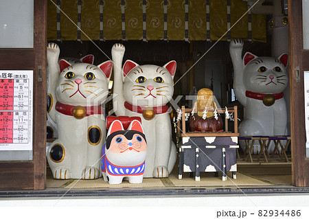 今戸神社　招き猫発祥の地 82934486