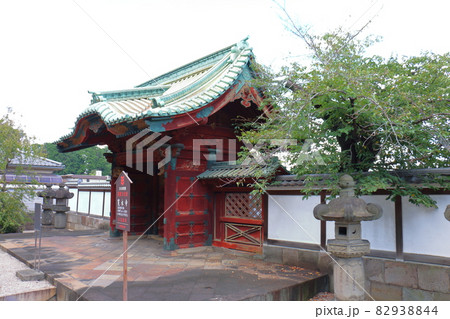 東叡山 寛永寺家綱御霊廟勅額門 東京都台東区上野桜木一丁目 薬師如来 徳川将軍家の祈祷所菩提寺 東叡山 寛永寺家綱御霊廟勅額門 東京都台東区上野桜木一丁目 薬師如来 徳川将軍家の祈祷所菩提寺 82938844