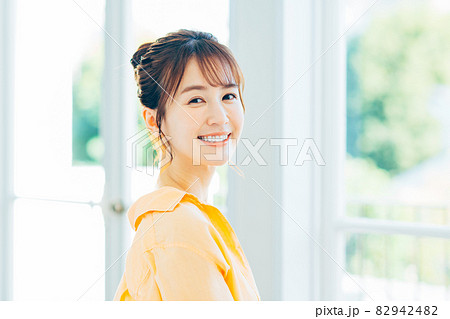 若い女性のビューティ 若い女性のビューティ 82942482