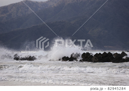 いつか見た冬の海 82945284