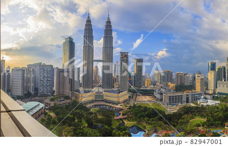 View over the KLCC Park in Kuala Lumpur 82947001