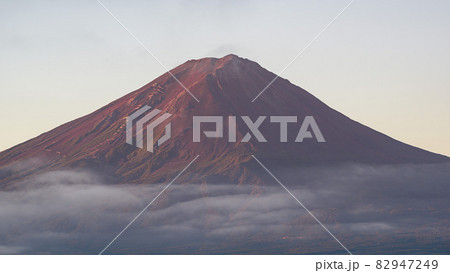 モルゲンロートの富士山・河口湖 モルゲンロートの富士山・河口湖 82947249