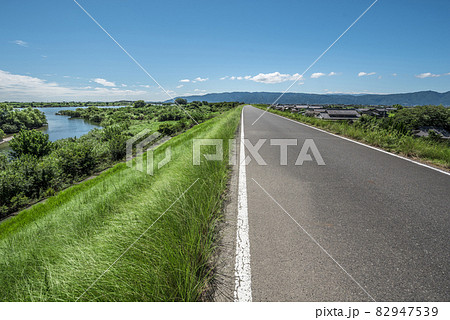 《岐阜県》木曽川右岸堤防道路 《岐阜県》木曽川右岸堤防道路 82947539