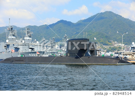【広島県】晴天下のアレイからすこじま（海上自衛隊　艦隊） 82948514
