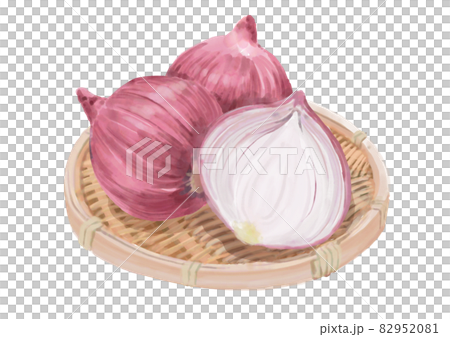 ざる盛りの紫玉ねぎ 82952081