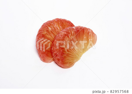 2 grapefruit peeled, orange-red flesh stacked 82957568