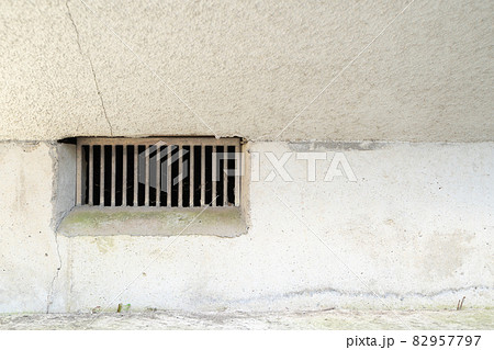 建物の床下換気口イメージ 建物の床下換気口イメージ 82957797
