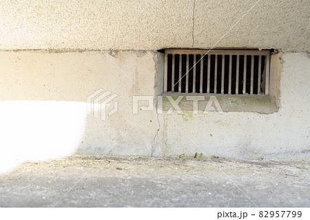 建物の床下換気口イメージ 建物の床下換気口イメージ 82957799