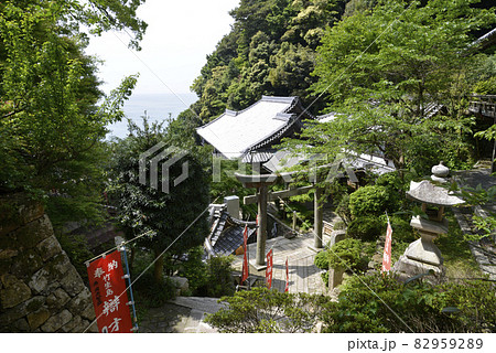 竹生島　宝厳寺　月定院と琵琶湖　滋賀県長浜市 82959289