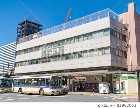 駅前風景　中野駅 82962053