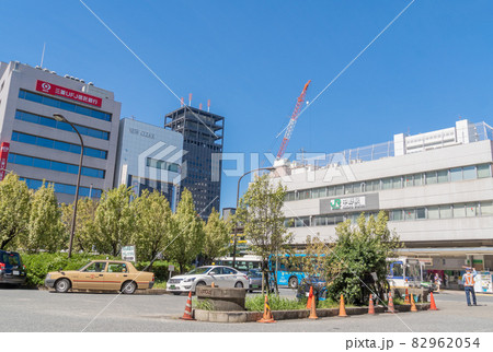 駅前風景　中野駅 82962054