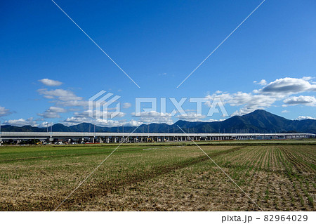 北陸新幹線延伸工事 越前市中新庄町から撮影(2021年10月) 北陸新幹線延伸工事 越前市中新庄町から撮影(2021年10月) 82964029