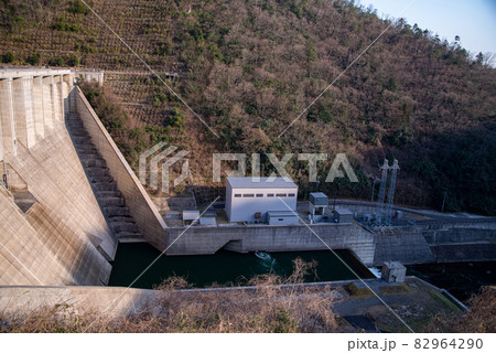 苫田ダム　岡山県吉井川上流のダム 82964290