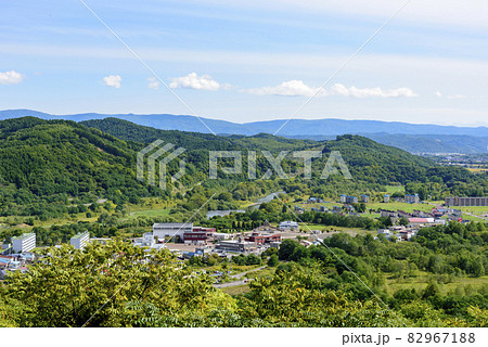 北海道　元炭鉱の町、赤平市を望む 82967188
