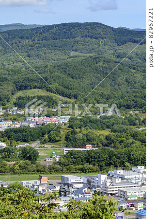 北海道　元炭鉱の町、赤平市を望む 82967221