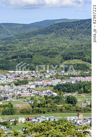 北海道　元炭鉱の町、赤平市を望む 82967223