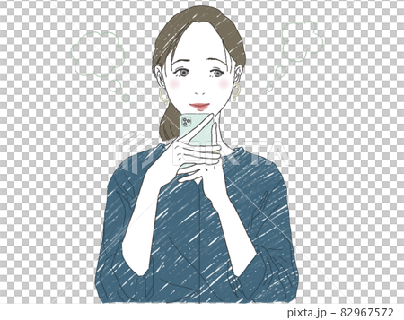 A woman who thinks while holding a smartphone 82967572