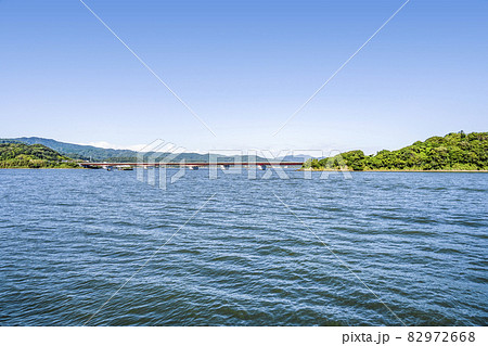 遊覧船から望む東名高速道路、浜名湖橋 遊覧船から望む東名高速道路、浜名湖橋 82972668