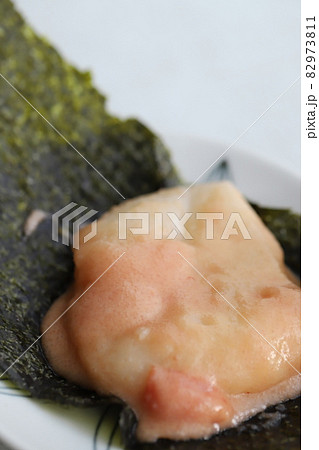 めんたいバター餅の海苔巻き 82973811