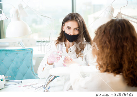 nail head mask