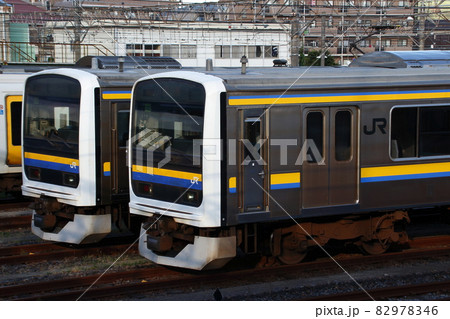 幕張車両センターに留置中の209系電車 82978346