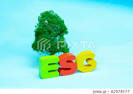 持続可能な世界の実現のために企業の長期的成長に重要な環境・社会・カバナンス 82978577