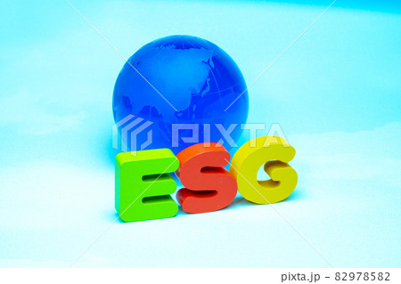 持続可能な世界の実現のために企業の長期的成長に重要な環境・社会・カバナンス 82978582