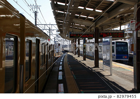 西武池袋線小手指駅での緩急接続風景 西武池袋線小手指駅での緩急接続風景 82979455