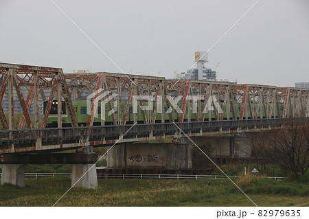 おおさか東線201系（淀川橋梁） 82979635