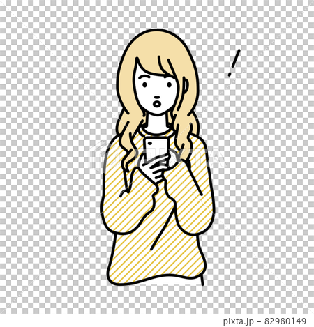 立ってスマートフォンを操作して何かに気づいて驚いたリモートワークの女性 82980149