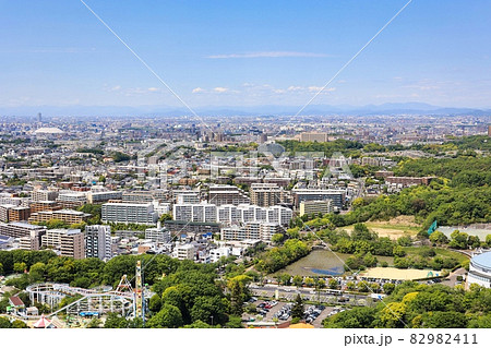 快晴の東山タワーから見下ろした名古屋市の都市風景 82982411