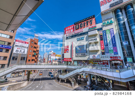 日本の相模原都市景観　相模大野駅前などを望む 82984168