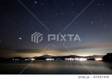 瀬戸内の冬の星景　西の空に沈むオリオン座 82992406