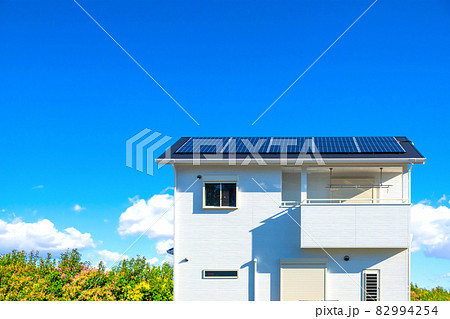 ソーラー発電の新築再エネ住宅 82994254