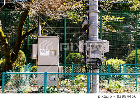 KDDI au 携帯電話基地局の通信設備 KDDI au 携帯電話基地局の通信設備 82994456