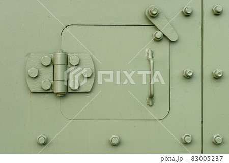 Green heavy armoured steel door 83005237
