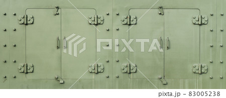 Green heavy armoured steel door Green heavy armoured steel door 83005238