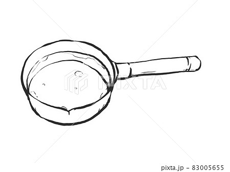 出汁の入った片手鍋の手描き筆絵風イラスト 83005655
