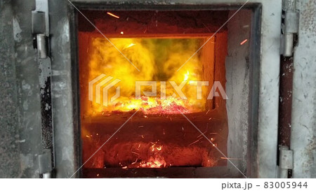 焼却炉  内部 83005944