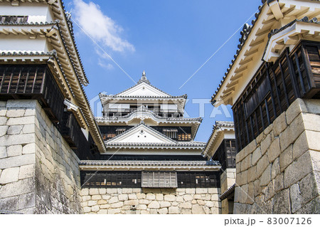 青空の松山城 青空の松山城 83007126
