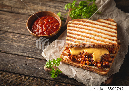 sandwich with ground meat 83007994