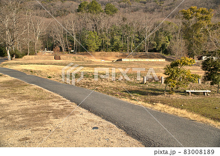 国指定史跡 賞田廃寺跡の早春の風景　岡山県岡山市中区 83008189